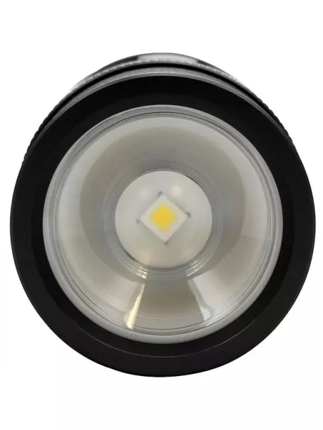 светодиодный фонарь с регулировкой фокуса Fenix FD45 XP-L HI 