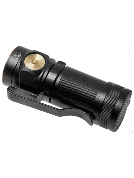 светодиодный фонарь с магнитной зарядкой Fenix E18R черный