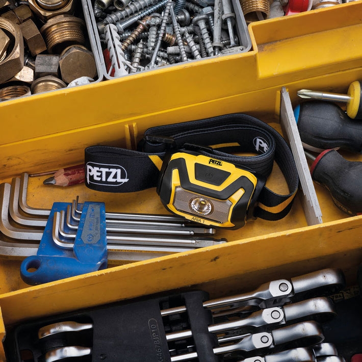 налобный фонарь Petzl ARIA 1 E069AA